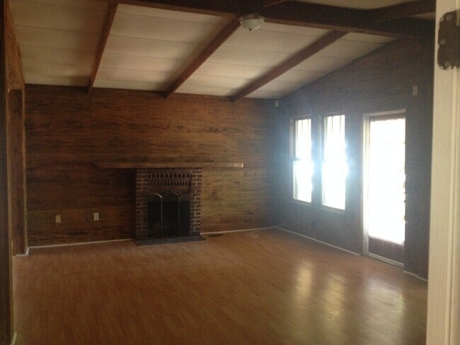 Foto del edificio - Beautiful Historic Dade City 4BR/3BA Home ...