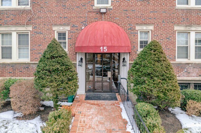 Fotografía del edificio - 15 Governors Ave