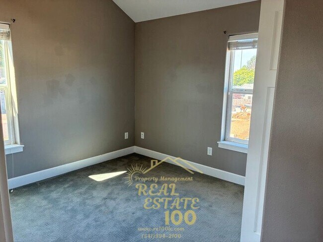Foto del edificio - 4530 NE Union Loop