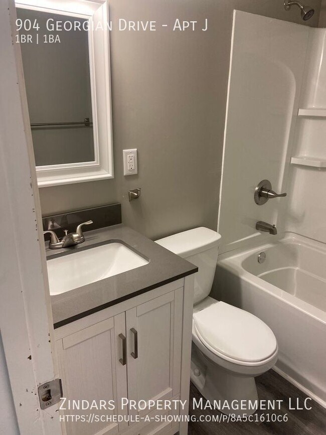 Foto del edificio - Newly Remodeled 1 Bedroom 1 Bath Apartment