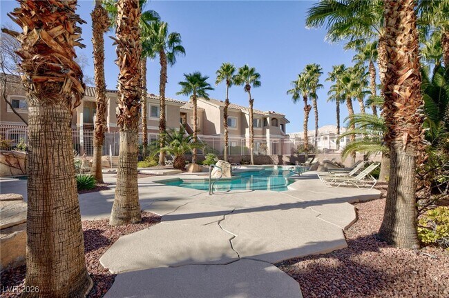 Foto del edificio - 10525 Pine Glen Ave