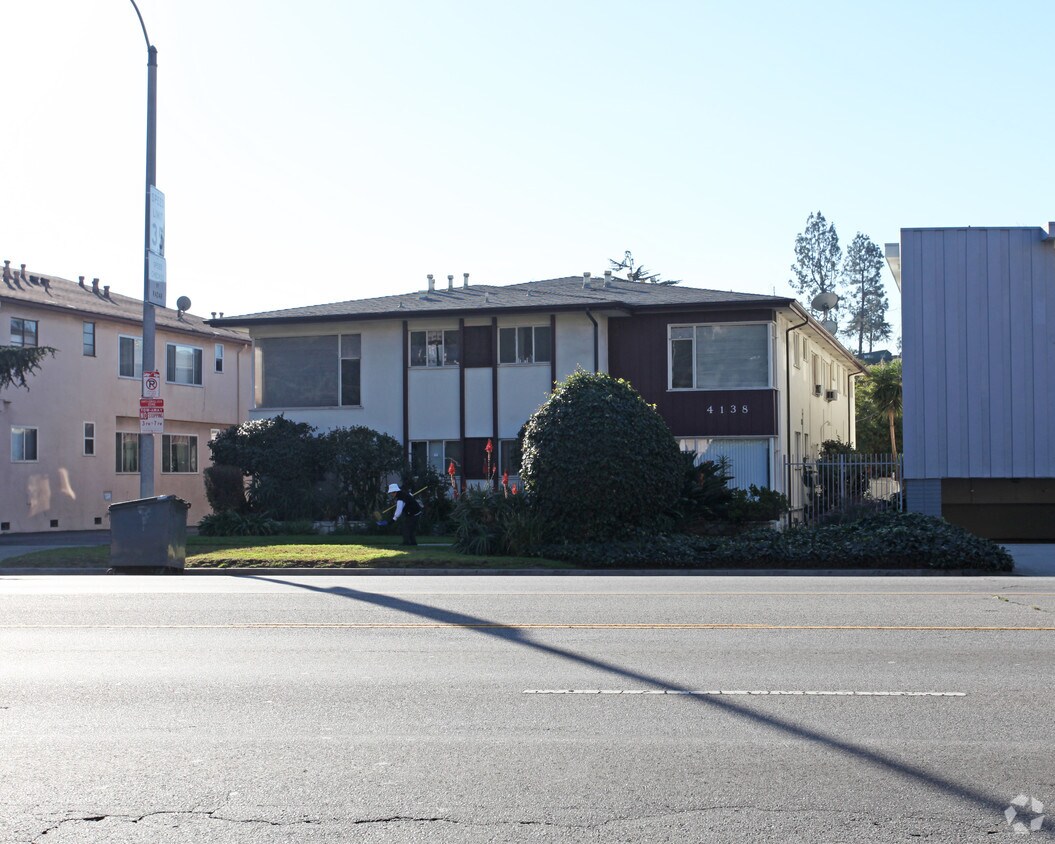 Building Photo - 4138 Los Feliz Blvd