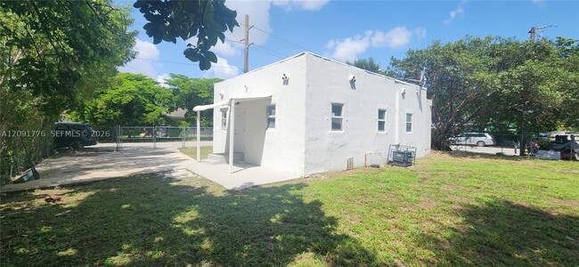 Building Photo - 944 NW 81st St.