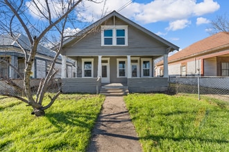 Building Photo - 817 S 10th St