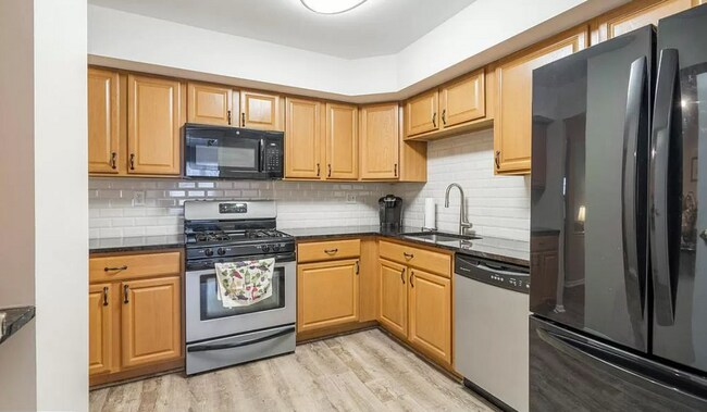 Foto del edificio - 886 Andover Pl