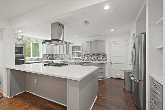 Foto del edificio - 4019 Blue Bonnet Blvd