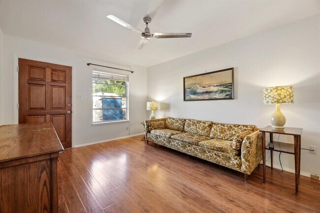 Foto del edificio - 2202 Towbridge Cir