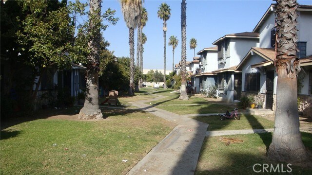 Building Photo - 31 Paradise