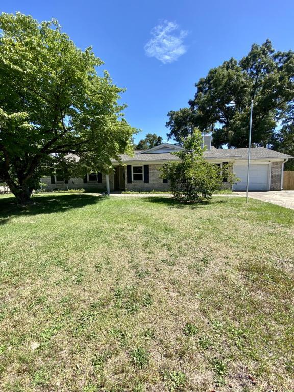 Primary Photo - 6805 Mahogany Rd