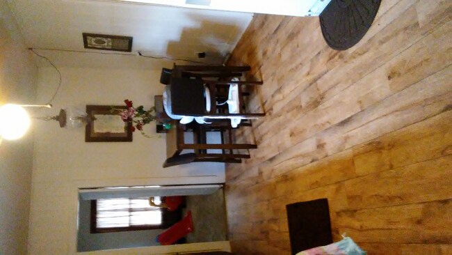 Building Photo - 30 N Trinity St