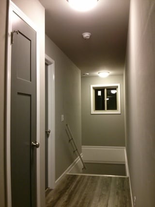 Stairs Landing - 330 Norbeck N St