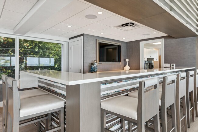 Foto del edificio - 4748 S Ocean Blvd