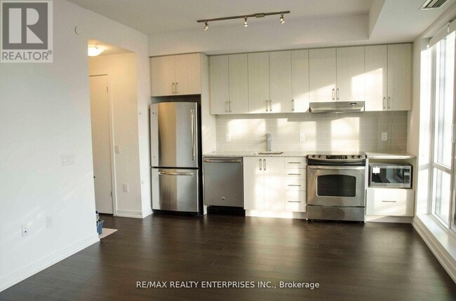 Building Photo - 2560 Eglinton Ave W