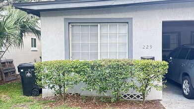 Building Photo - 229 S Summerlin Ave