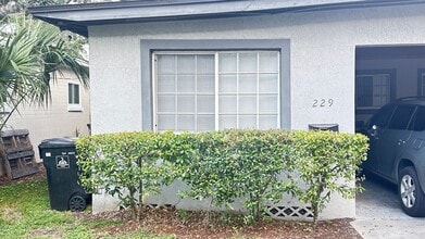 Building Photo - 229 S Summerlin Ave