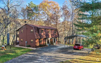Building Photo - 18 Wolf Den Vly Rd