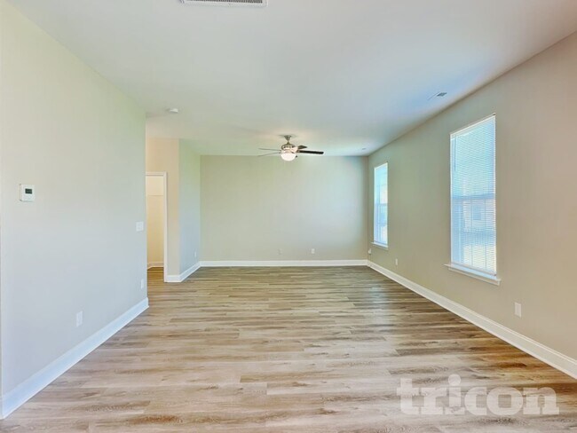 Building Photo - 3317 Lacewing Dr