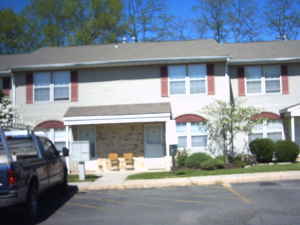 Primary Photo - 82 Cliffwood Ave W