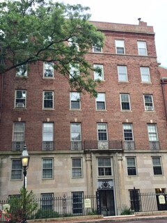 Foto del edificio - 10 Otis Pl