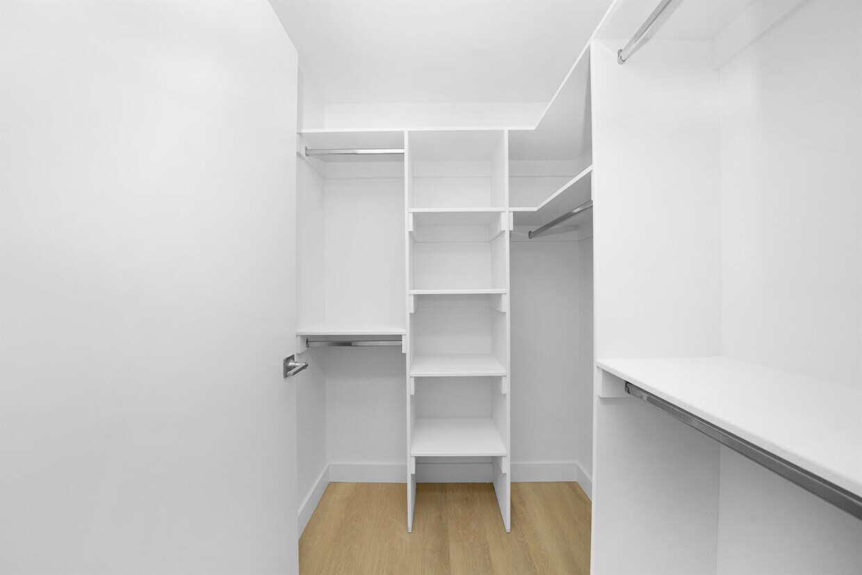 14825 Delano St Unit 406, Los Angeles, CA 91411 Apartment for Rent in