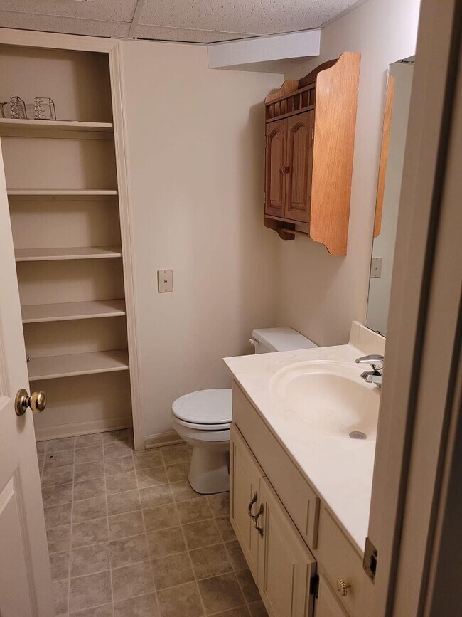 3315 S Norton Ave, Independence, MO 64052 Townhome Rentals in