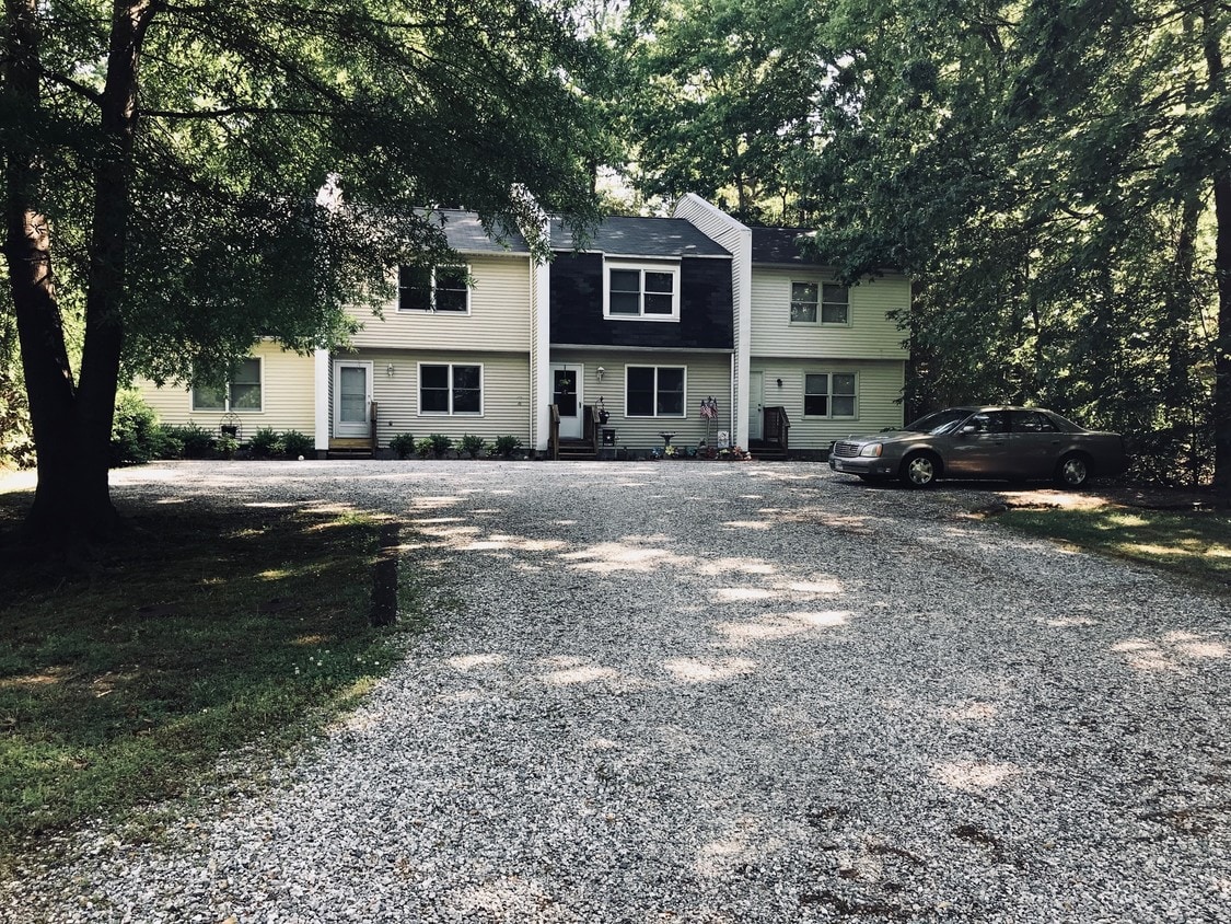160 Albemarle Dr, Williamsburg, VA 23185 Townhome Rentals in