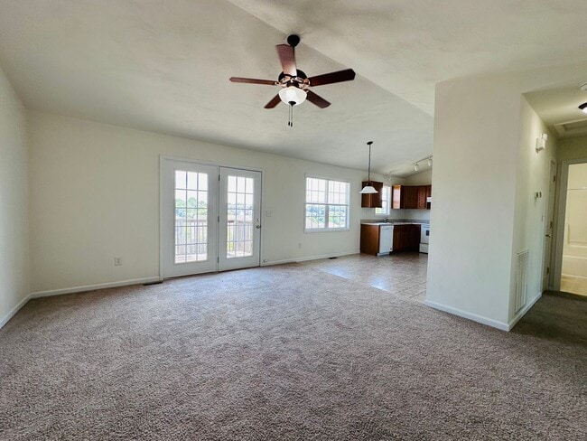 Photo - 4 Bedroom 2.5 Bath House with 1 Car Garage