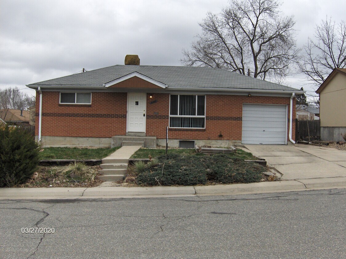 10460 Lincoln St, Northglenn, CO 80233 House for Rent in Northglenn