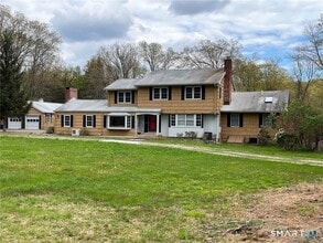 Building Photo - 231 Rivergate Dr