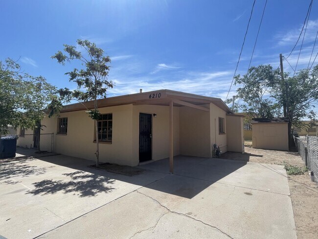 Building Photo - 4210 Manzana Ave