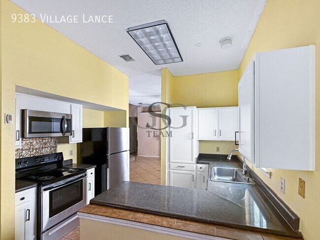 Foto del edificio - 9383 Village Lance