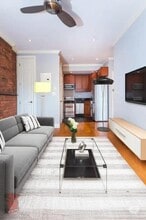 Building Photo - 562 Hudson St
