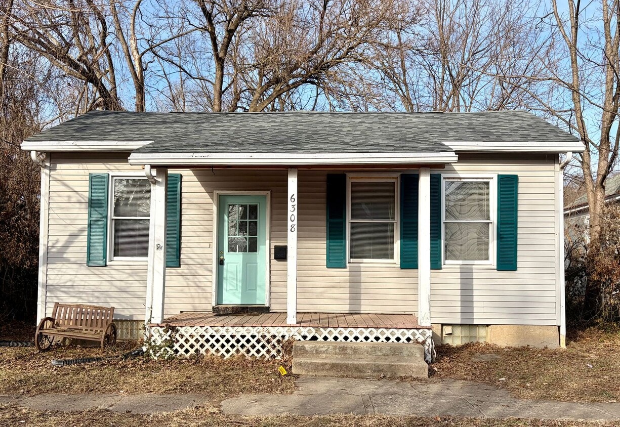 SUPER CLEAN! 2 bed in Madisonville! - SUPER CLEAN!  2 bed in Madisonville!