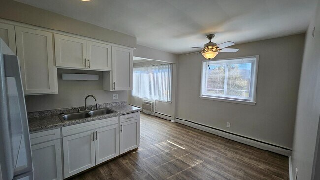 Foto del edificio - 1820 Bromley St