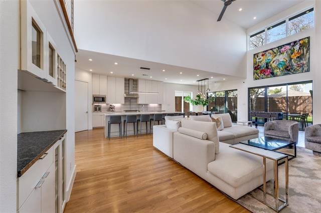 Building Photo - 3925 Lively Ln