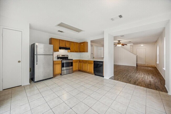 Building Photo - 2600 Stapleford Dr