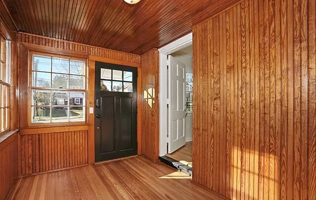 Building Photo - 8 Verplanck Ave