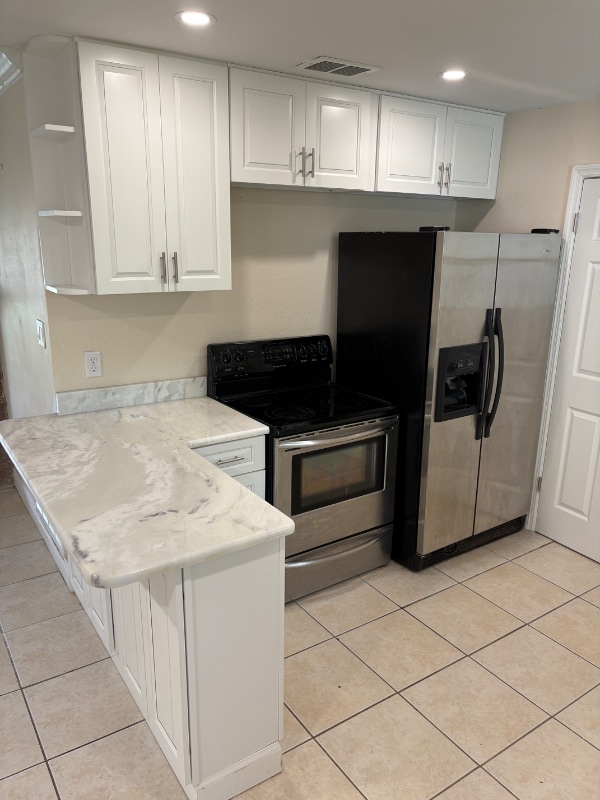 Building Photo - 240 W Gardenia Dr