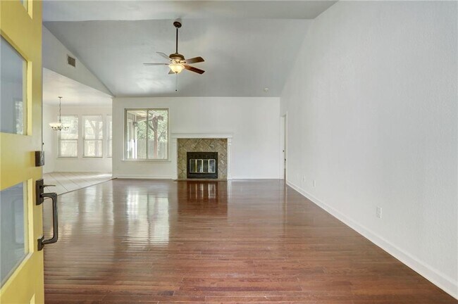 Building Photo - 12024 Cherie Dr