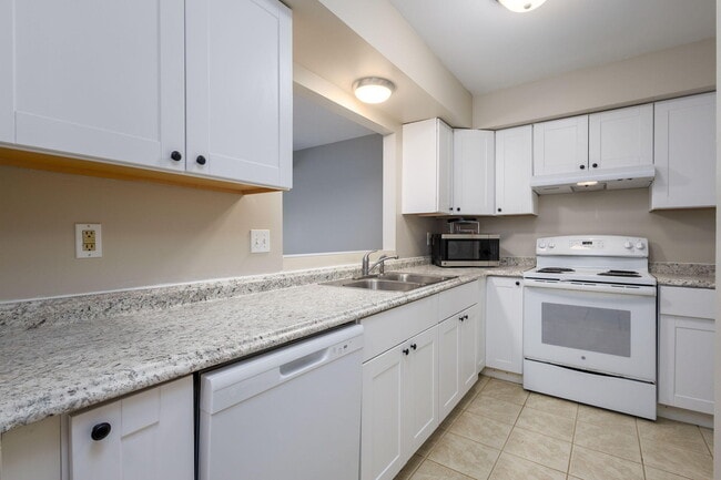 Building Photo - 5842 Niles St