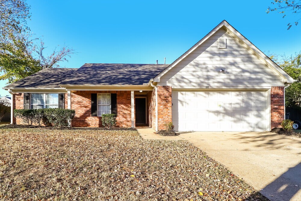 Foto principal - 180 Pine Ridge Ln