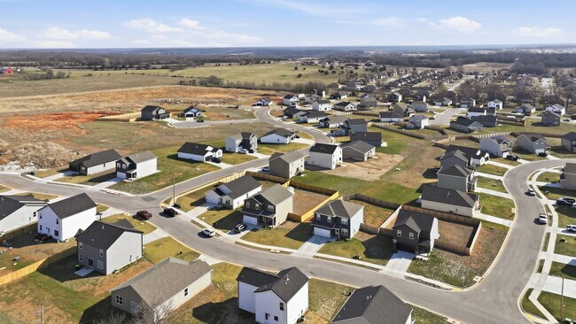 Foto del edificio - 784 Hoffman Hills Blvd