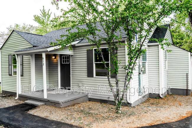 Building Photo - 612 Hillview Rd