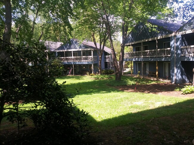 Building Photo - 109 Tri Vista Dr