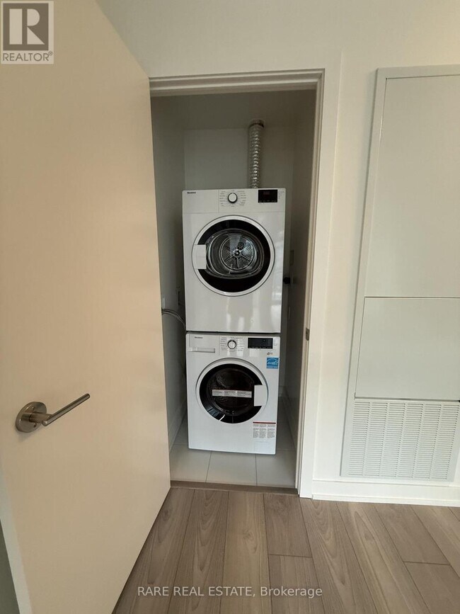 Building Photo - 110 Broadway Ave