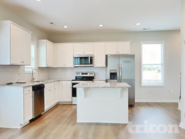 Foto del edificio - 77 Sawyer Ml Dr