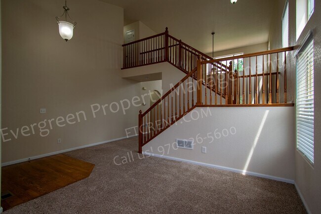 Foto del edificio - 2214 Bow Side Dr