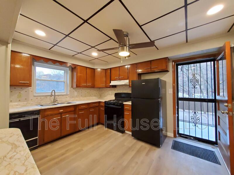 524 Washington St, Turtle Creek, PA 15145 House Rental in Turtle