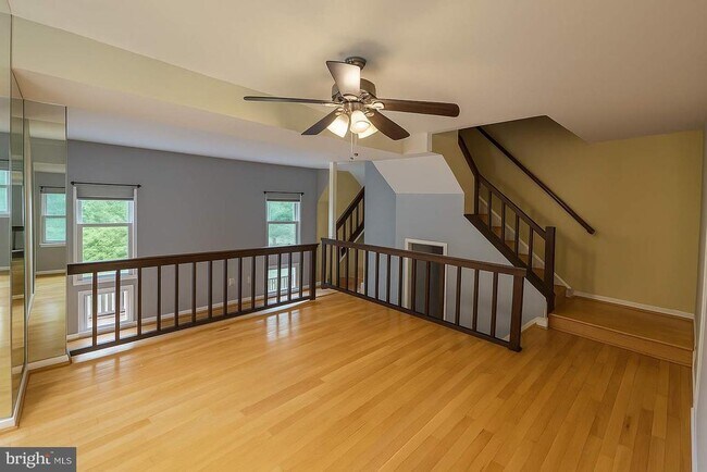 Building Photo - 25730 Valley Park Terrace