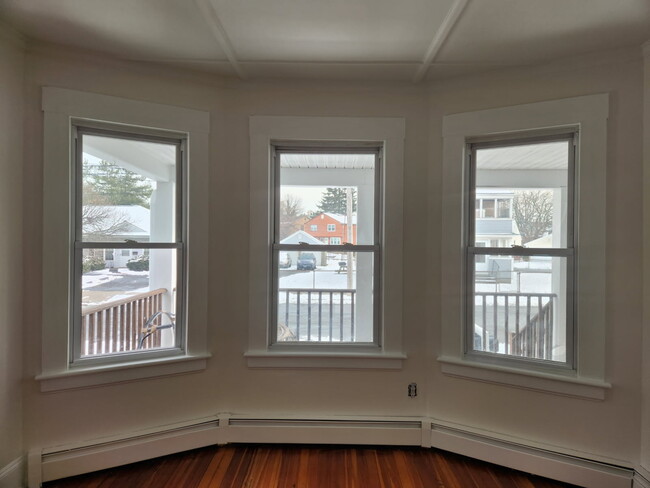 Front porch windows - 83 Hope St